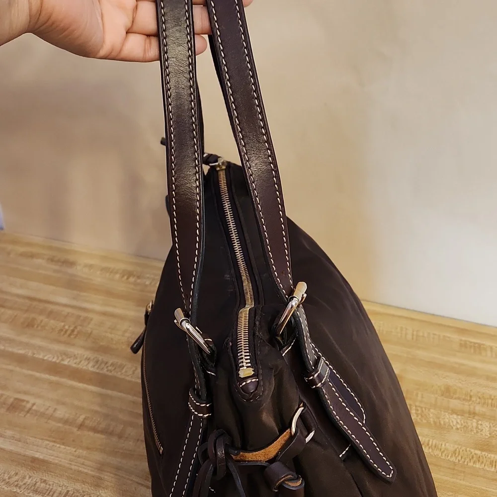 DOONEY &  BOURKE Large Nina Shoulder Bag and a Matching Wallet - Picture 10 of 16